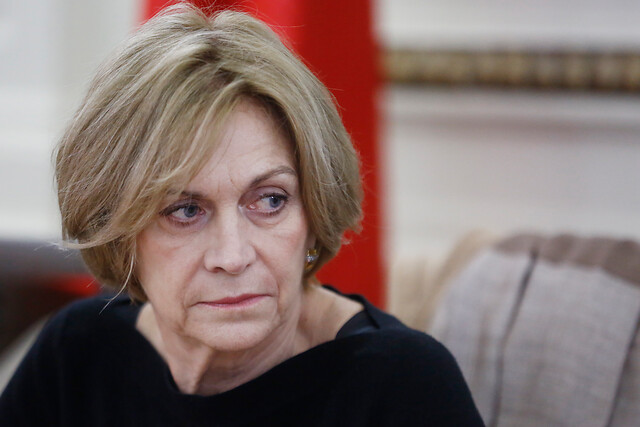 Evelyn Matthei pide el cambio de, al menos, 8 ministros y que los nuevos tengan "más calle"