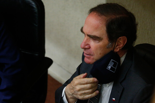 Ministro Larraín defiende querella por disparos contra menores: “No se trata de una actuación premeditada del ministro en contra de Carabineros”
