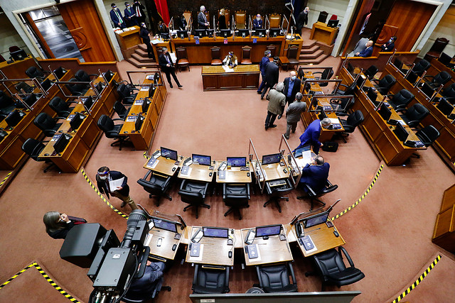 Subsecretaria Daza justifica vacunación al Congreso: “Parlamentarios están dentro de los grupos que realizan funciones críticas para el Estado”