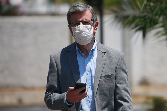 Joaquín Lavín: “Me han llegado reclamos de colegio particulares que están obligando volver a clases presenciales”