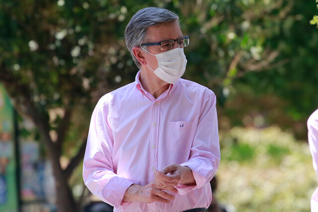 “Te contagio el Covid”: Alcalde Lavín denuncia a hombre contagiado que agredió a enfermera que lo iba a vacunar