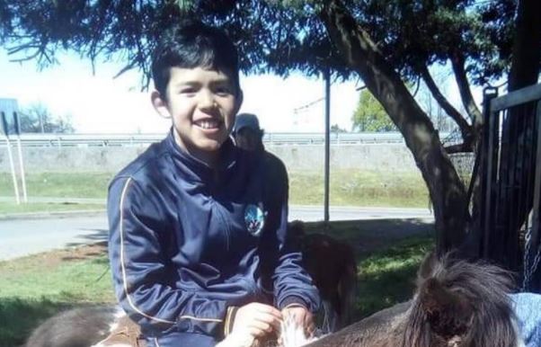 Multitud protesta en Plaza de Armas de Linares por asesinato de niño de 12 años