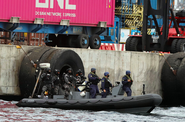 Armada confirma uso de balines contra pescadores en Valparaíso: “Lo que se hizo fue evitar un daño mayor”