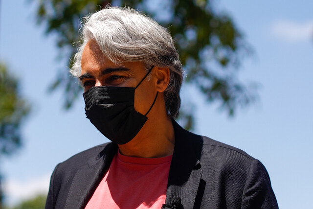 ME-O critica Boric tras quitar respaldo Karina Oliva: “Para ella un estándar, para él otro estándar”