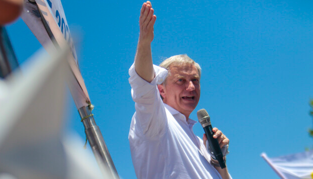 Kast arremete contra Boric acusando un cambio de discurso: “Cada vez de parece más a mí”