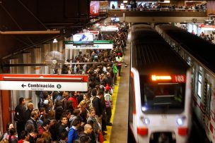 Usuarios del Metro expresaron su molestia por problemas en la frecuencia de la Línea 1