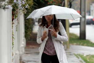 Meteorología anuncia lluvia desde la Región Metropolitana al Biobío para este domingo