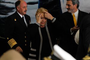 Evacúan a Presidenta Bachelet y a su delegación en aeropuerto de Auckland