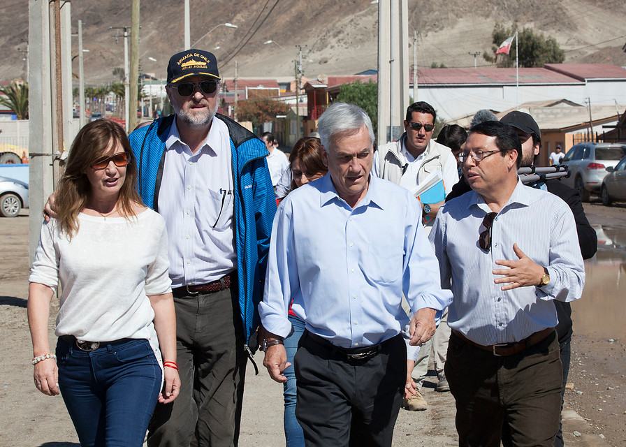 Sebastián Piñera visita Chañaral tras aluviones: “Tenemos que estar mucho mejor preparados”