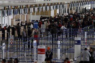 Maleta olvidada genera operativo de seguridad en aeropuerto de Santiago