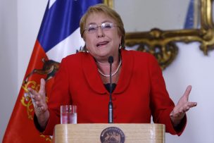 Bachelet se suma a los saludos por aniversario de La Guerra de las Galaxias