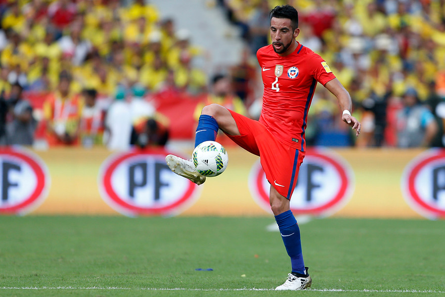 Mauricio Isla brilla en victoria del Cagliari