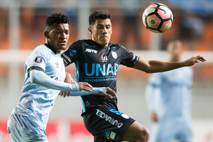 A Rafael Caroca lo hicieron elegir entre la “U” y Colo Colo: Esto fue lo que dijo