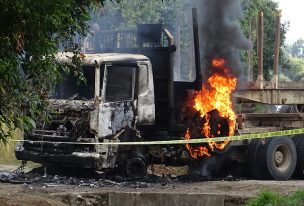 Ataques incendiarios en La Araucanía deja siete camiones afectados