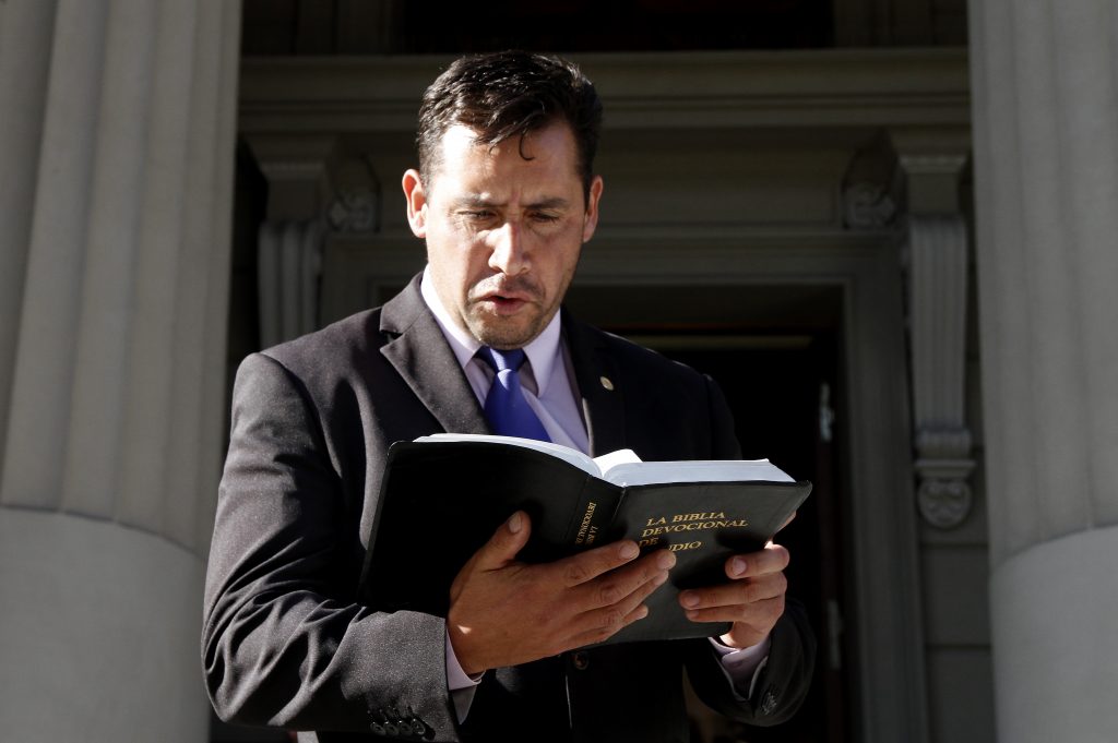 Pastor Soto a Presidente Piñera: “La orden que Dios le da es humillarse y pedir perdón a él”