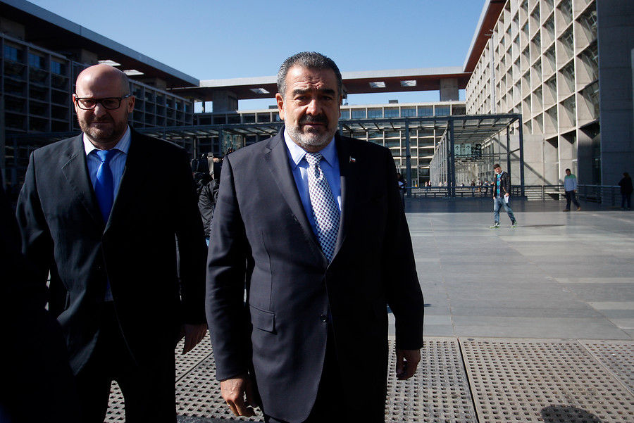 Luksic por espionaje en la SOFOFA: “Mala cosa que ex Presidente Piñera meta más pelos a esta sopa que ya tiene varios”