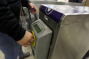 Metro de Santiago retoma su servicio habitual en línea 4A luego que persona se precipitara a las vías