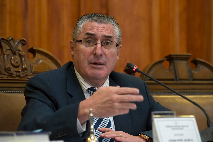 Detectan transferencia electrónica a Jorge Pizarro con mensaje “SQM”