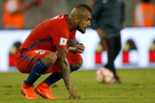 [VIDEO] Arturo Vidal casi anotó, pero dejó a todo Chile con el alma en un hilo