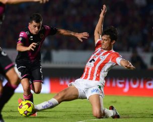 Podría regresar a Chile: Marcos González fue desvinculado del Necaxa