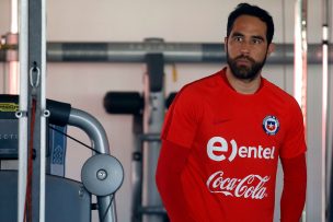 Claudio Bravo no entrena con la Selección Chilena y queda como gran duda para duelo con Rusia