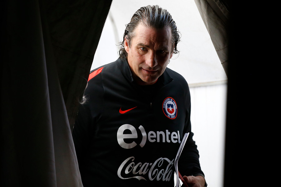 Juan Antonio Pizzi y situación de Eugenio Mena: “Ya hablaremos internamente sobre algunas cosas”