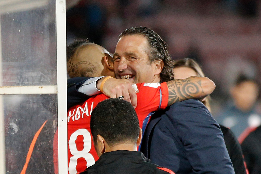 [VIDEO] Así fue la celebración de cumpleaños que los jugadores de Chile le dieron a Pizzi