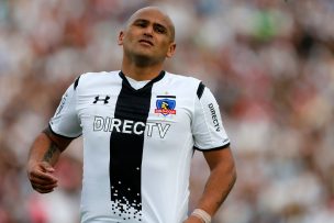 Medio internacional ubica a Chupete Suazo como uno de los mayores fracasos en Europa