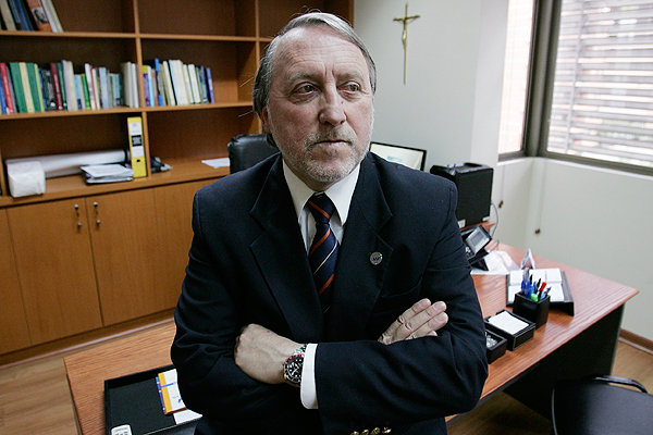 Fiscal de Antofagasta pide disculpas por comparar abuso sexual de profesora con la historia del presidente francés