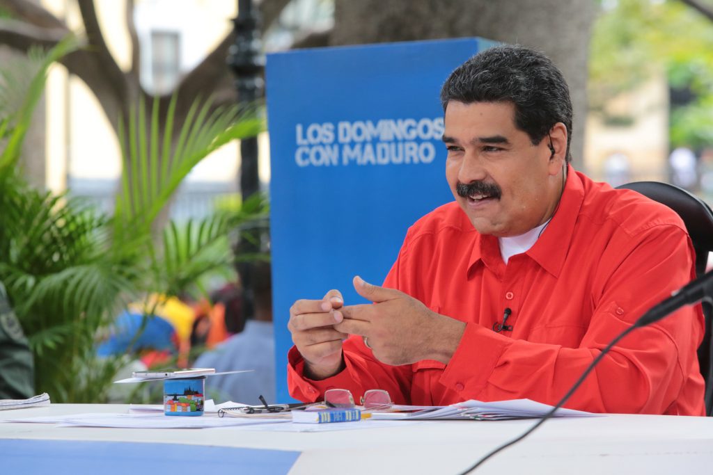 Maduro a Bachelet: “Chile tiene la Constitución de Pinochet todavía oprimiendo al pueblo chileno”