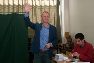 Felipe Kast llamó a la ciudadanía a levantarse e ir a votar en estas primarias