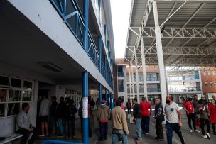 Primarias 2017: Votantes denunciaron cierre anticipado de local en Ñuñoa