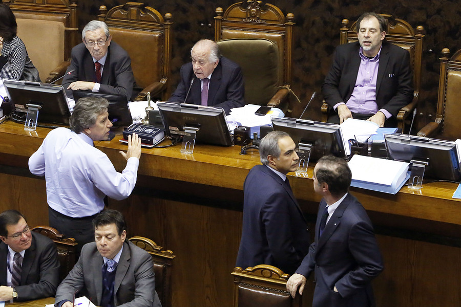 Senadores aprueban las 3 causales en proyecto sobre interrupción del embarazo