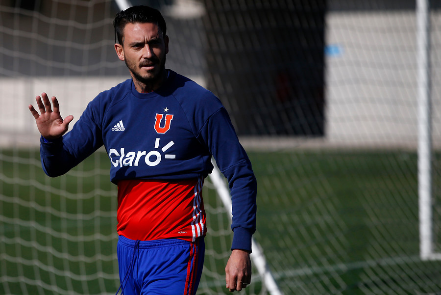 Los hinchas de Universidad de Chile deberán seguir esperando por debut de Mauricio Pinilla