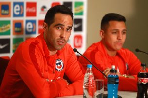 Claudio Bravo le abre las puertas a la llegada de Alexis al City