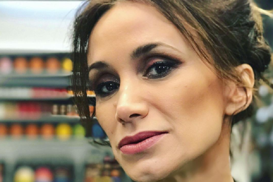 Alejandra Fosalba roba miradas con su look “veguino” para “Wena Profe” de TVN