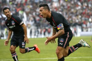 Colo Colo goleó a Católica y se quedó con la Supercopa