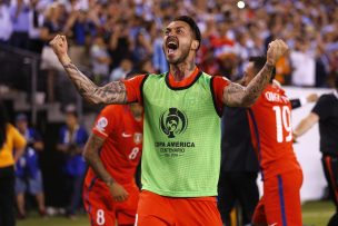 El recado de Pinilla a Pizzi en su llegada a Chile