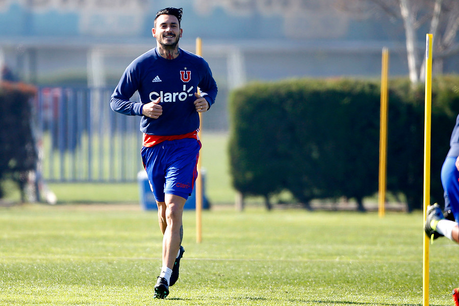 Hoyos le da su venia a Pinilla: “Al hincha lo pone contento”