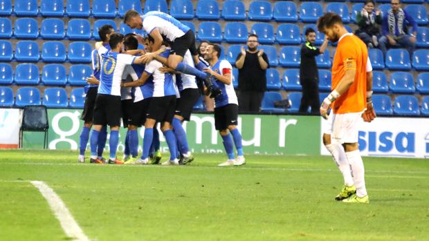 Volante chileno ex U. de Concepción ficha por club de España