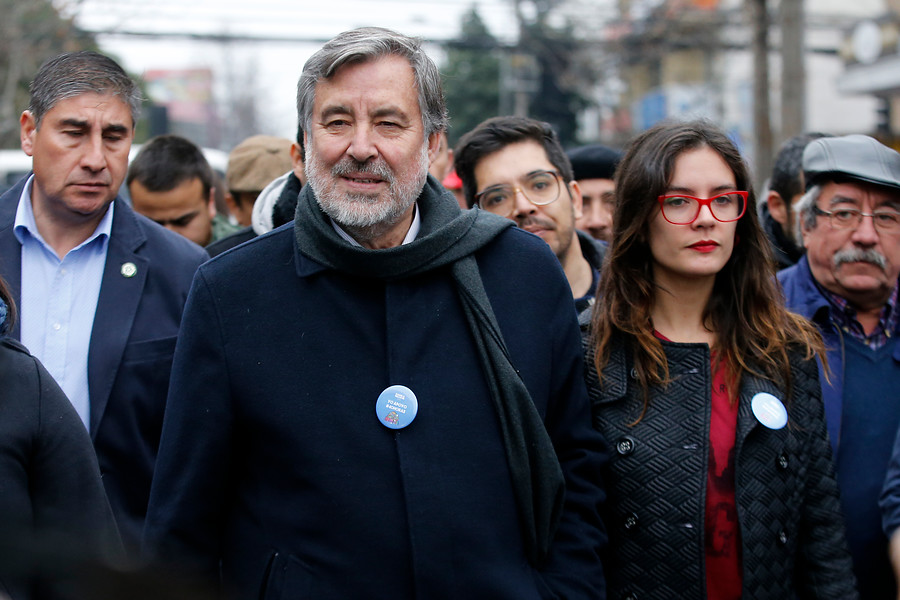 Guillier a Piñera: “Su gobierno dejó salir en libertad 9 mil condenados por delitos graves”