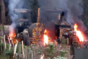 [FOTOS] Nuevo atentado incendiario se registró en Cañete: Quemaron maquinaria de Vialidad