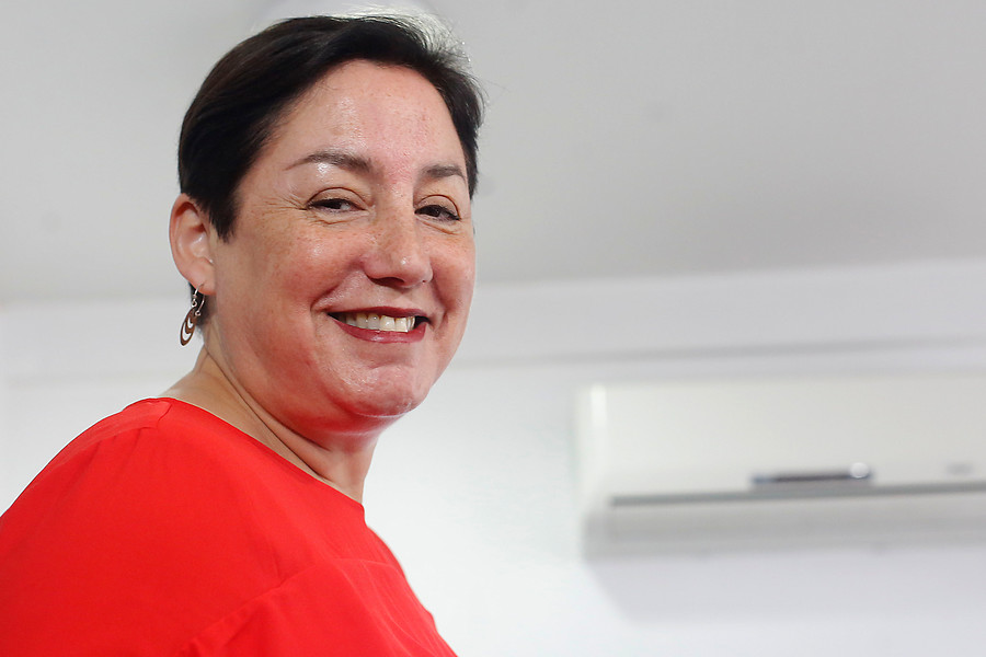 Beatriz Sánchez desliza crítica a Piñera por crédito para financiar campaña: “Chile se armó de una manera en la que solo algunos pueden financiarse”