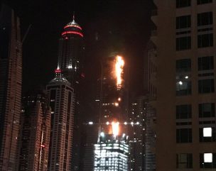 Incendio afecta a edificio de 79 pisos en Dubai