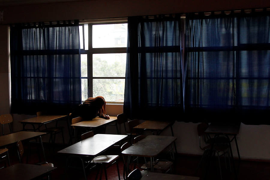 Madre denuncia la brutal agresión que sufrió su hija a la salida de liceo en Los Ángeles