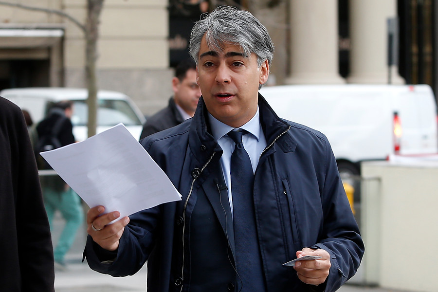 SQM: Tribunal levanta arraigo nacional que pesaba sobre Marco Enríquez-Ominami