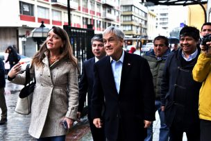 [FOTO] Piñera se reencontró con un lobo marino en Valdivia y esto es lo que pasó