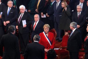 Presidenta Bachelet le expresó su molestia a obispo presente en el Te Deum