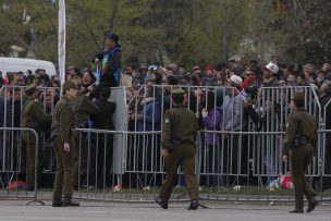 (Video) Grupo de mapuches se manifestaron en Parada Militar y fueron retenidos por Carabineros