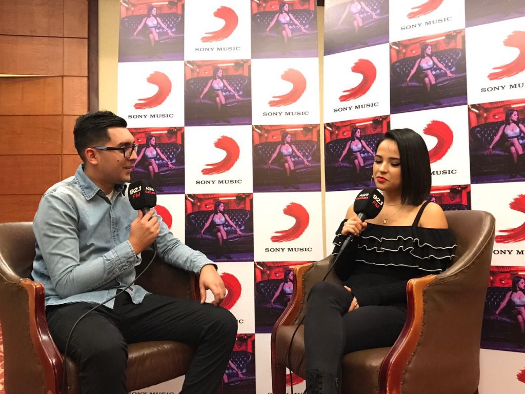 Becky G se presenta en “Bonus Track”